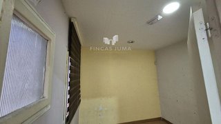 Local comercial en alquiler en Pubilla Cases en Hospitalet de Llobregat, L´