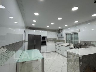 Chalet en venta en Montequinto en Dos Hermanas