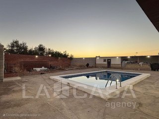 Chalet en venta en Montequinto en Dos Hermanas