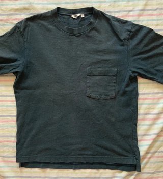 Camiseta Oversize Uniqlo U con Bolsillo /Talla S