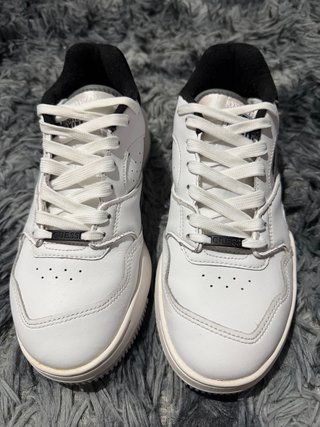 Zapatillas Lacoste Lineshot Blancas y Negras