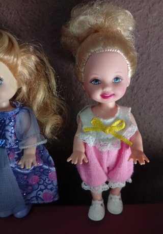 3 Vecchie Bambole Kelly Shelly di Barbie
