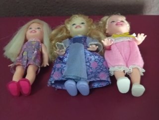 3 Vecchie Bambole Kelly Shelly di Barbie