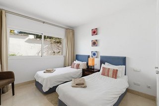 Piso en venta en Los Naranjos - Las Brisas en Marbella