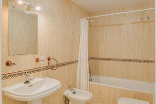 Piso en venta en Nueva Andalucía centro en Marbella