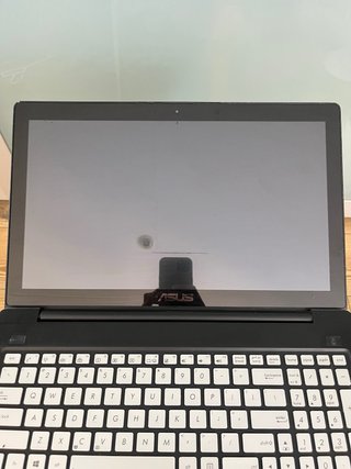 Portátil ASUS 15.6 FHD Táctil i7 NVIDIA