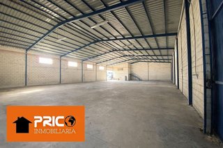 Nave industrial en venta en Centro en Cáceres