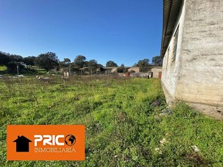 Nave industrial en venta en Centro en Cáceres