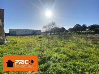 Nave industrial en venta en Centro en Cáceres