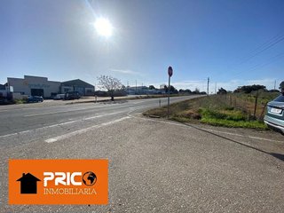 Nave industrial en venta en Centro en Cáceres
