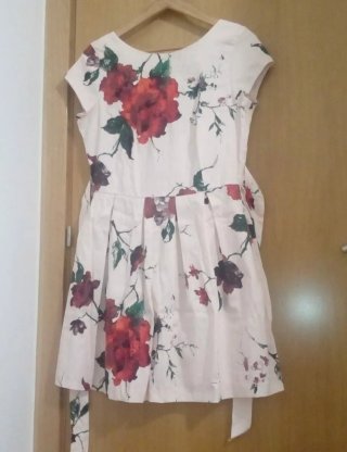 Vestido nuevo Closet flores rojas