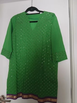 Conjunto de verano verde y morado