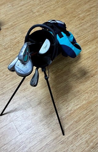 Bolsa de golf infantil con palos