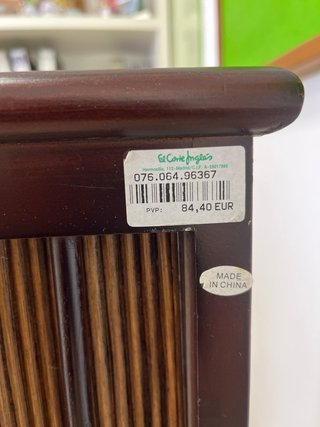 Cajonera de madera y ratán de El Corte Ingles