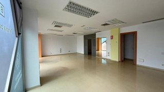 Local comercial en alquiler en San Luis en Almería