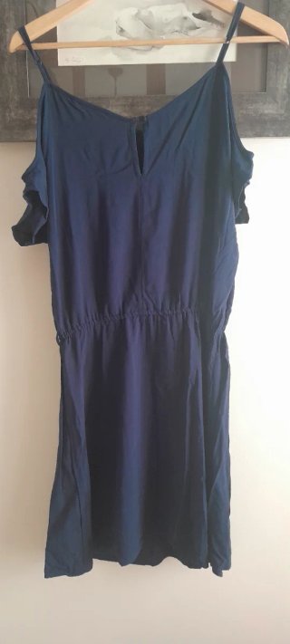 Vestido azul con encaje