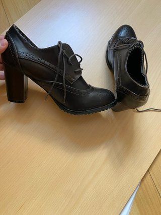 Zapatos de tacón Abloom marrones