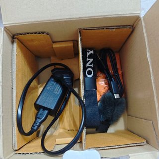 Sony ZV-E10 + 16-50mm