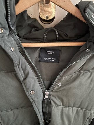 Cazadora Bershka verde militar Talla S