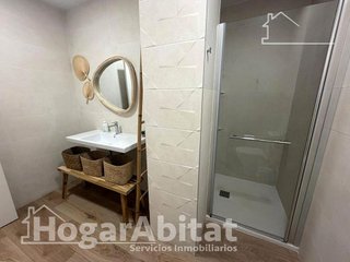 Piso en venta en La Malva-rosa en Valencia