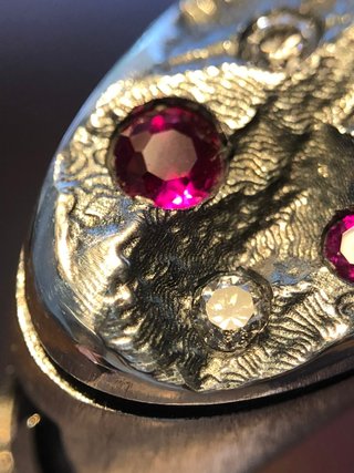 Sello de Plata con Rubíes y Diamantes
