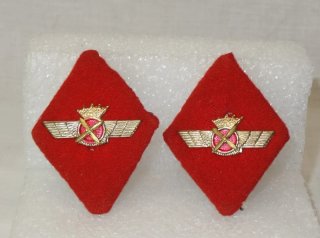 4 Rombos Cuello Ejto. del Aire piloto Época Franco