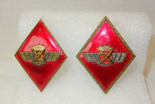 4 Rombos Cuello Ejto. del Aire piloto Época Franco