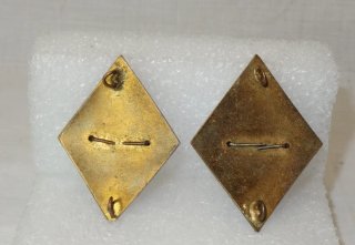 4 Rombos Cuello Ejto. del Aire piloto Época Franco