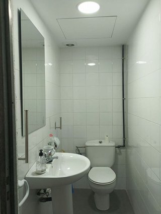 Local comercial en alquiler en Montigalà -Sant Crist en Badalona