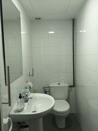 Local comercial en alquiler en Montigalà -Sant Crist en Badalona