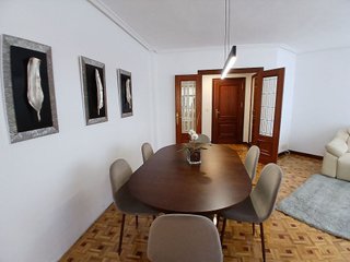 Piso en alquiler en Plaza España - Villa Pilar - Reyes Católicos - Vadillos en Burgos