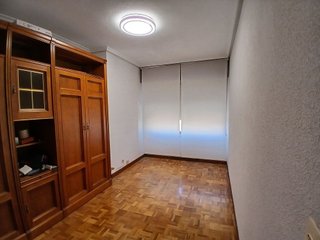 Piso en alquiler en Plaza España - Villa Pilar - Reyes Católicos - Vadillos en Burgos