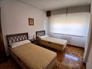 Piso en alquiler en Plaza España - Villa Pilar - Reyes Católicos - Vadillos en Burgos