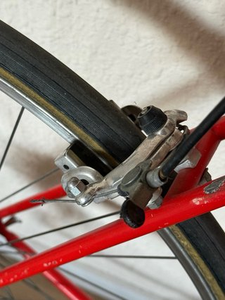 Bicicleta de carretera roja Zelaris