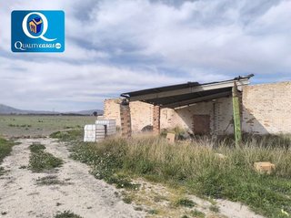 Terreno en venta en Cabanes y Las Fuentes en Villena