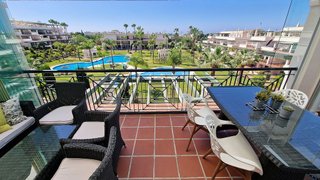 Ático en venta en Nueva Andalucía centro en Marbella