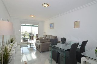 Ático en venta en Nueva Andalucía centro en Marbella
