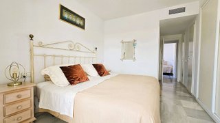 Ático en venta en Nueva Andalucía centro en Marbella