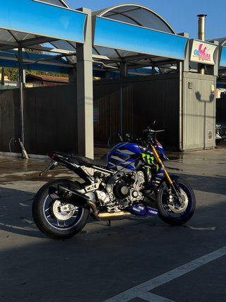 Yamaha MT-09 SP Edición Monster Energy MotoGP