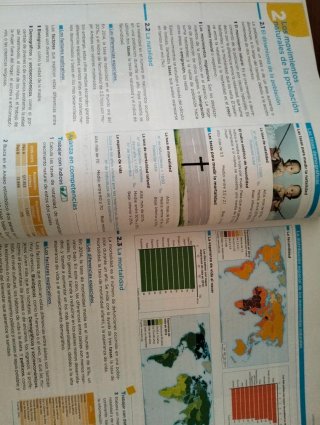 Libro de geografía e historia. Se entrega presenci