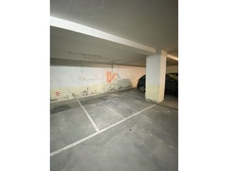 Garaje en venta en Ensanche - Sar en Santiago de Compostela