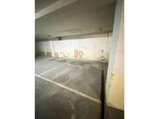 Garaje en venta en Ensanche - Sar en Santiago de Compostela