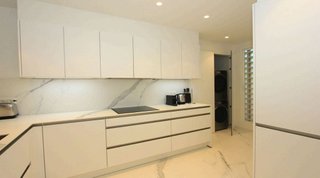 Piso en alquiler en Nueva Andalucía centro en Marbella