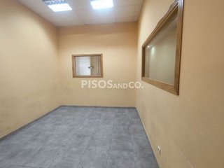 Local comercial en alquiler en Os Mallos - San Cristóbal en Coruña (A)