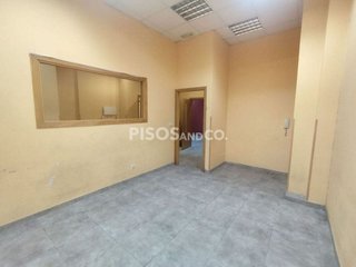 Local comercial en alquiler en Os Mallos - San Cristóbal en Coruña (A)