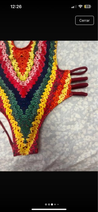 Trikini multicolor psicodélico