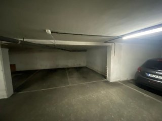 Garaje en venta en Noreña