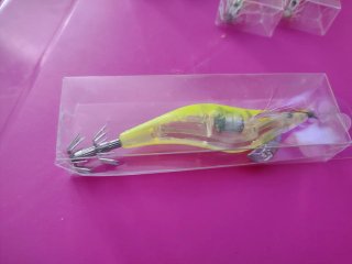 Señuelos de pesca calamar 6 uds cada uno 4€