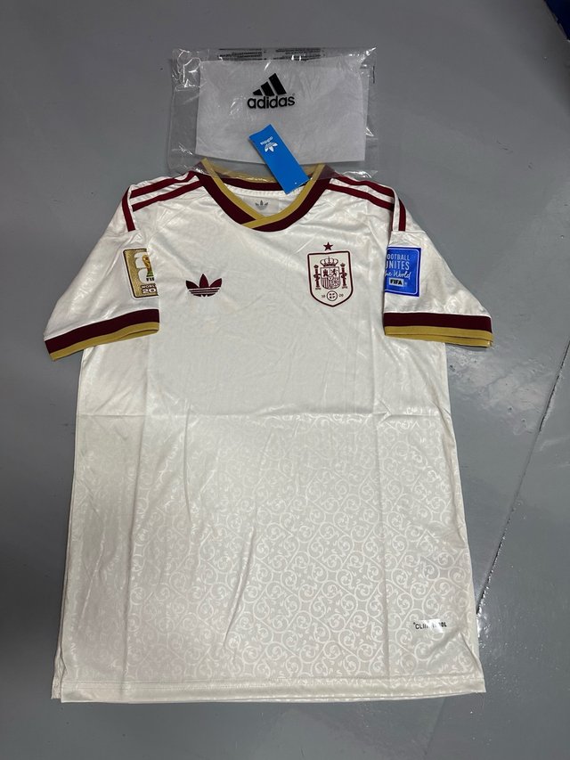 2 Camiseta Adidas España Mundial 2026