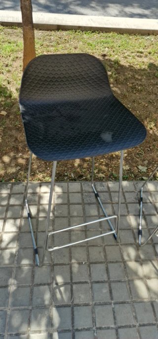 Taburete alto con respaldo modelo Nut